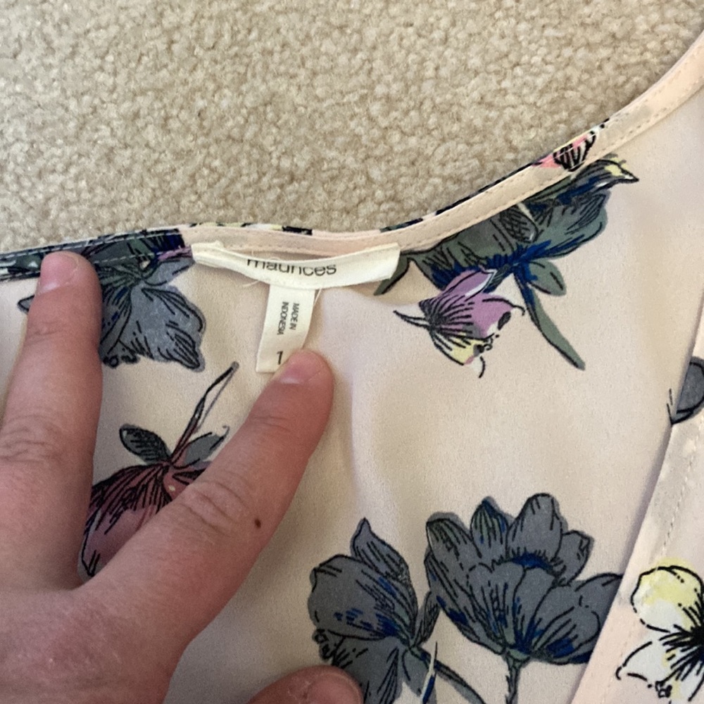 Blouse - Picture 2 of 4